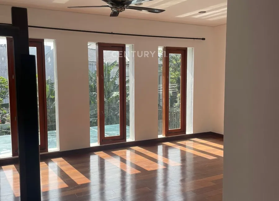 Disewakan Rumah Mewah Di Area Strategis Dekat Blok M photo 3