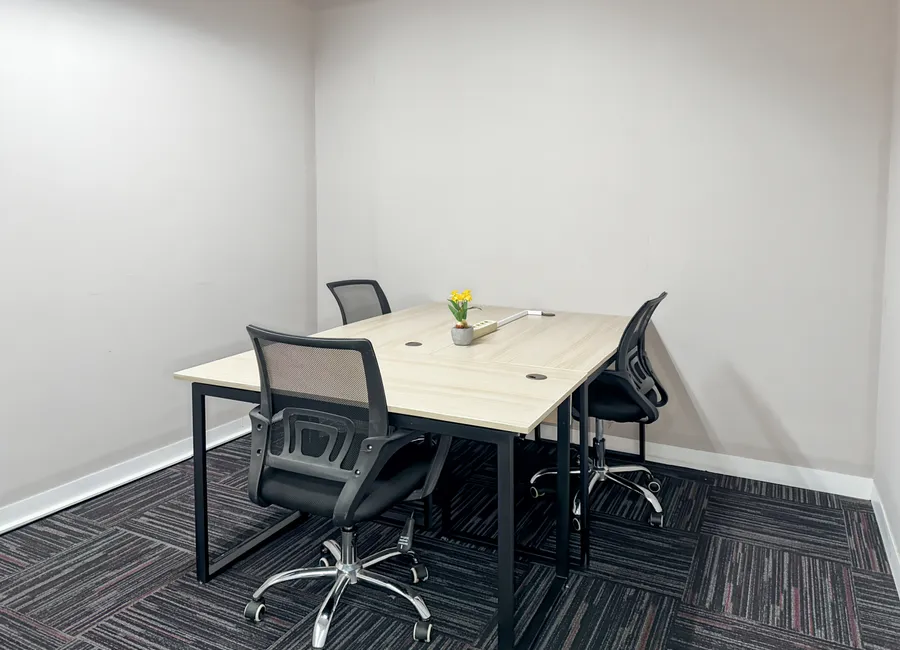 Bertemu, bekerja, atau berkolaborasi di business centre profesional kami di HQ Graha Pena photo 5