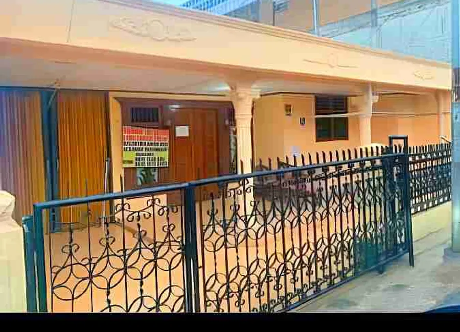 Di jual.. Rumah Induk dan kamar kos 2 lantai photo 1