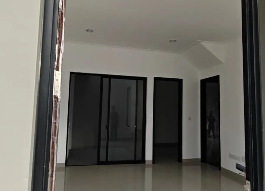 Disewakan Cepat Rumah Hoek Dekat Clubhouse photo 2