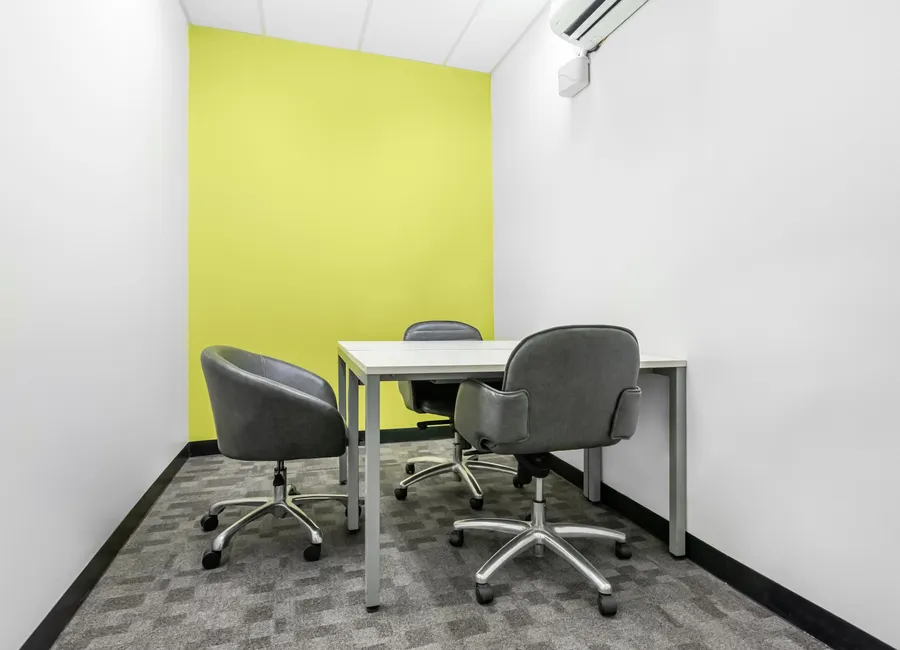Ruang kerja fleksibel di Regus Pakuwon Centre photo 5
