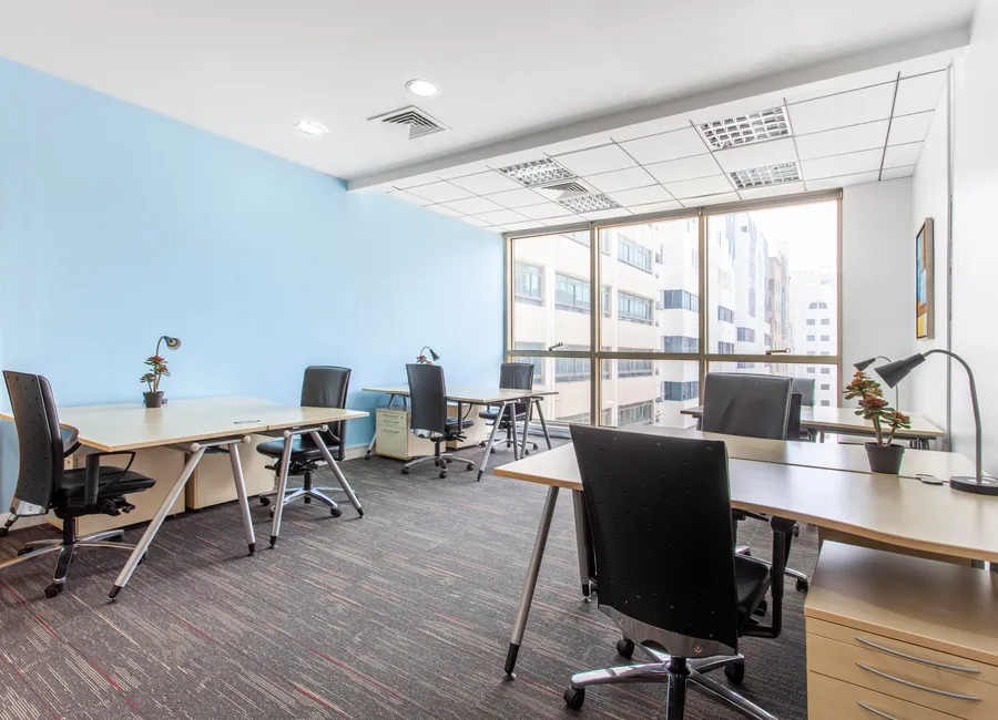 Ruang kerja fleksibel di Regus Pakuwon Centre