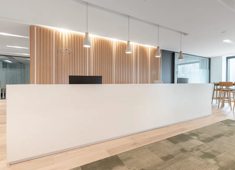 Bertemu, bekerja, atau berkolaborasi di business centre profesional kami di Regus The Energy Building photo 2