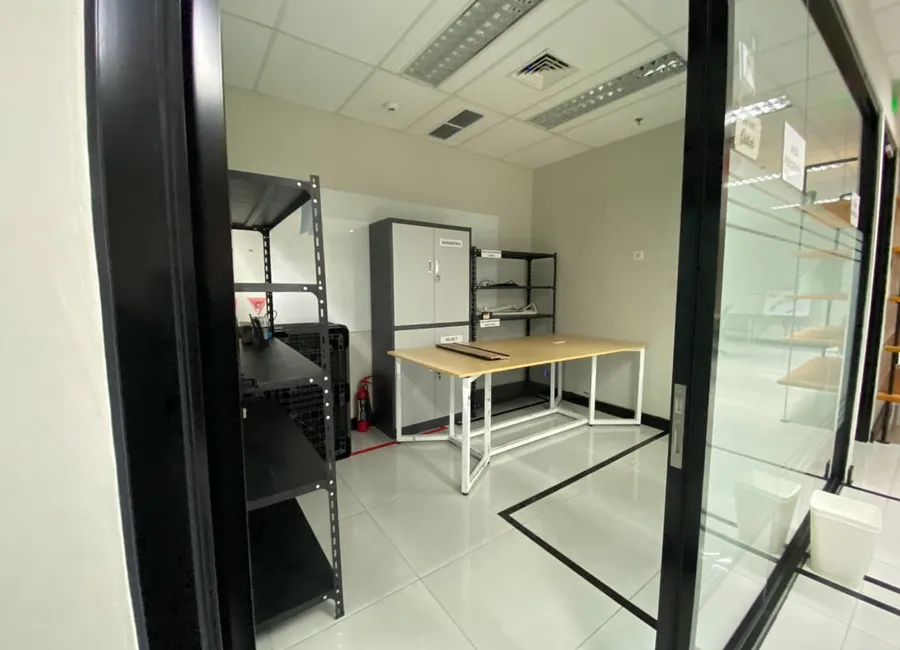 Disewakan ruang kantor full furnish di area jakarta pusat photo 4