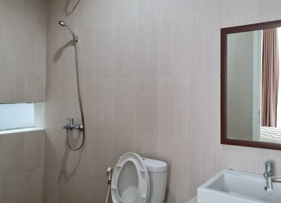 RUMAH CAKEP DI BINTARO BANGUNAN 2 LANTAI SEMI FURNISH SIAP HUNI photo 2