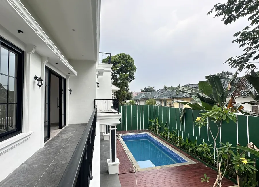 DIJUAL RUMAH MEWAH AMERICAN CLASSIC SENTUL CITY COCOK UNTUK INVESTASI AKSES MENUJU JALAN TOLL photo 4