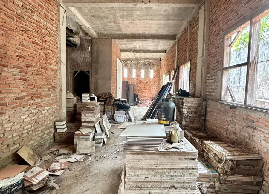 DIJUAL RUMAH BARU KONDISI UNFINISHED BUTUH RENOVASI photo 2