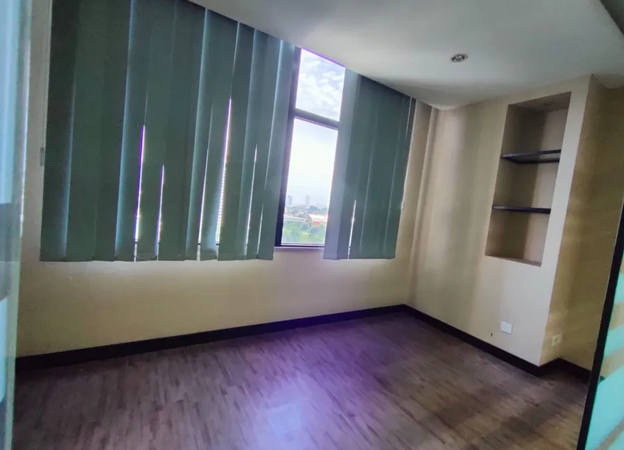 Sewa Kantor Strategis di Kawasan Sudirman photo 5