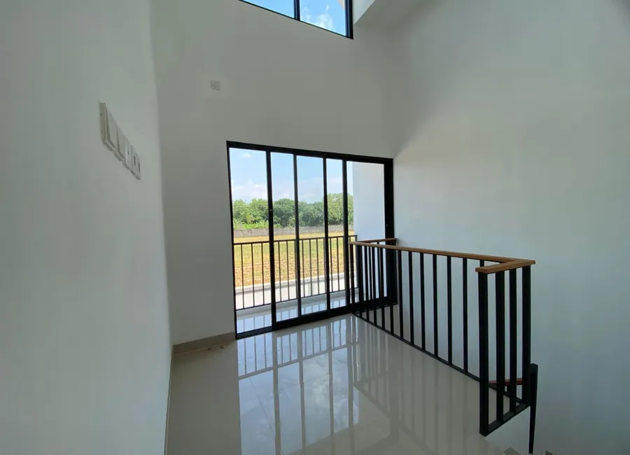 Rumah Desai Kekinian 2 Lantai Di Solo Timur Dekat Jalan Utama Solo Tawangmangu photo 4