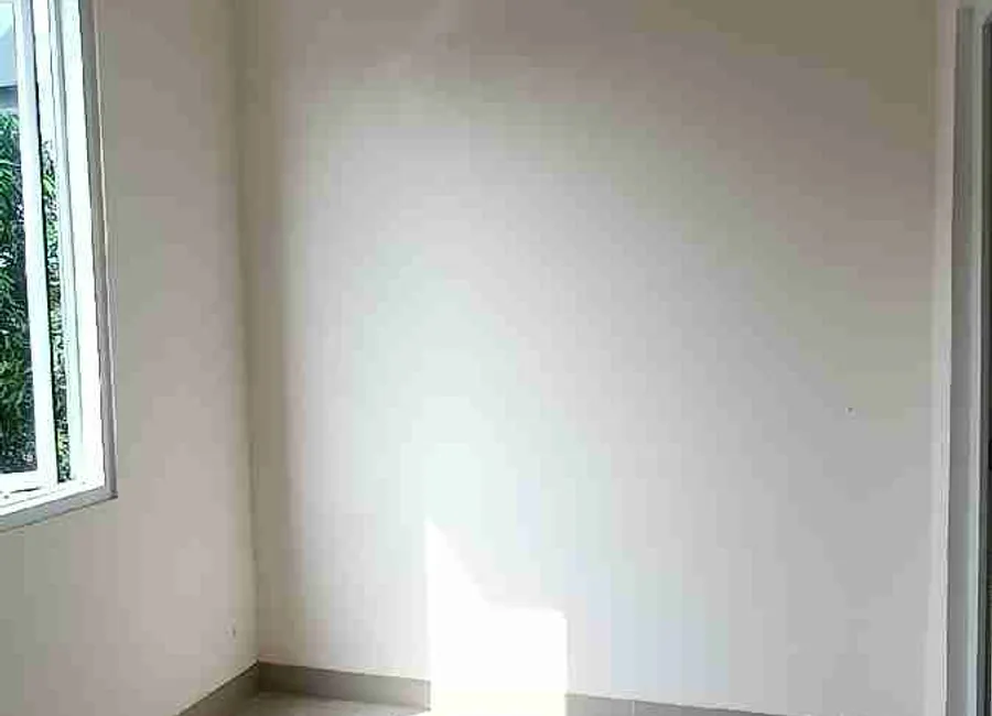 Rumah dijual minimalis modern Deket kecamatan Cakung photo 5