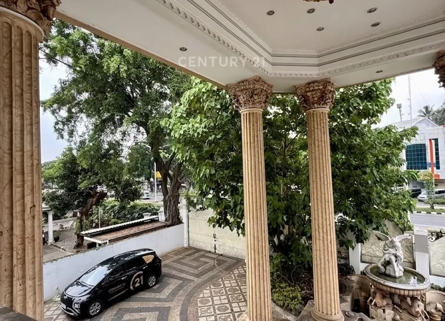 Rumah Disewa Pondok Indah Di Jalan Utama photo 2