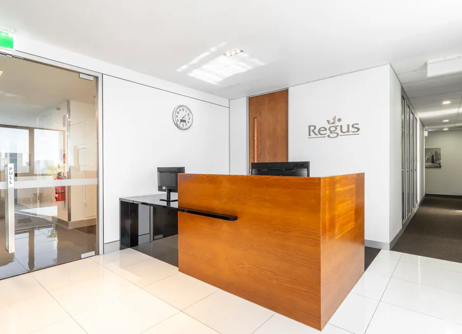 Ruang kerja, layanan, dan dukungan untuk membantu Anda bekerja lebih baik di Regus Metropolitan Tower photo 2