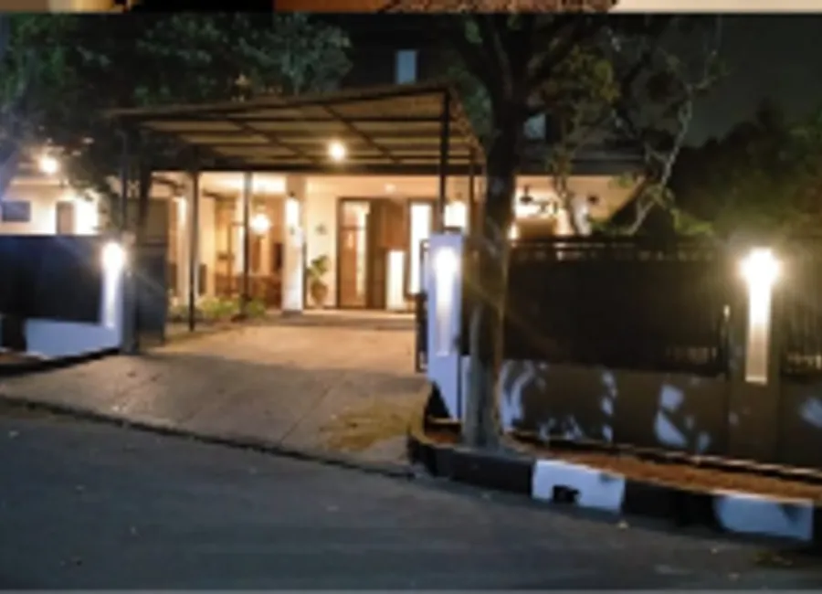 DIJUAL â Rumah Mewah 2 Lantai di Lebak Bulus, Jakarta Selatan photo 1