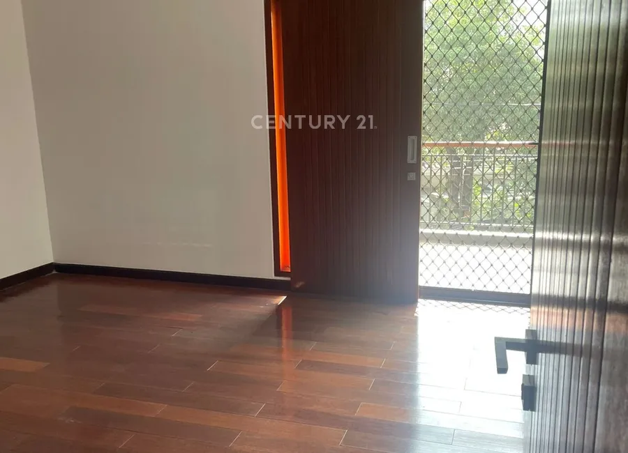 Disewakan Rumah Mewah Di Area Strategis Dekat Blok M photo 2