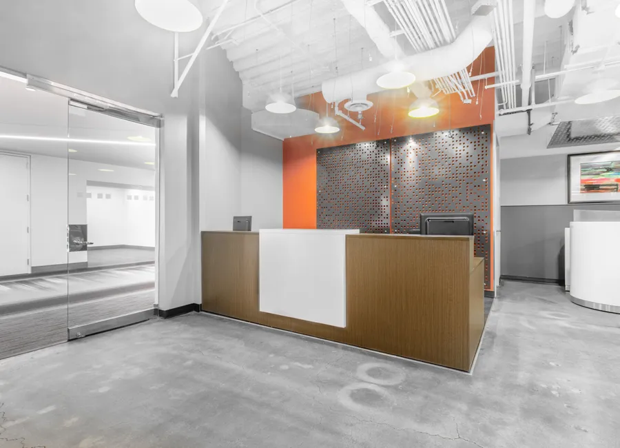 Akses all-inclusive ke ruang kerja, kantor virtual, dan ruang rapat di Regus AIA Central photo 2