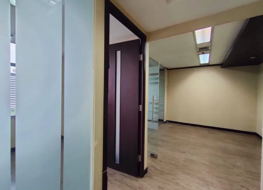 Sewa Kantor Strategis di Kawasan Sudirman photo 1