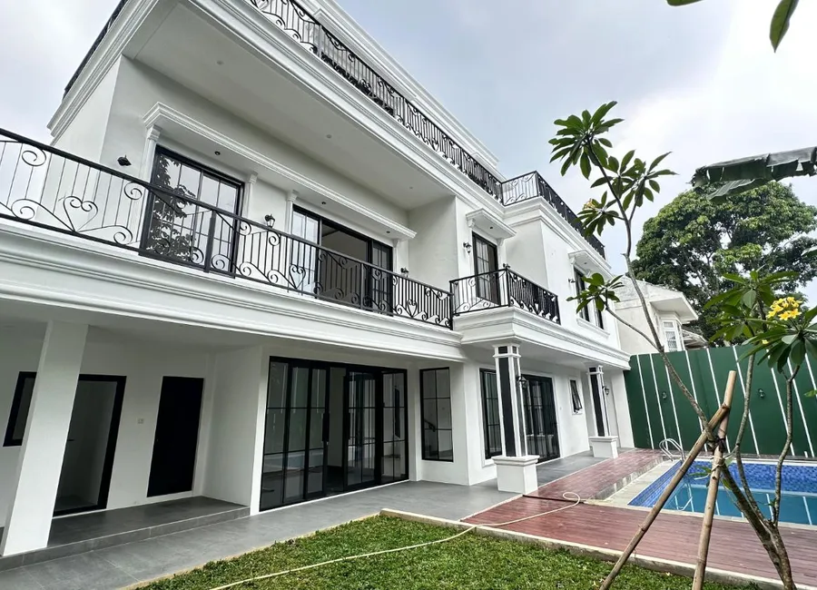 DIJUAL RUMAH MEWAH AMERICAN CLASSIC SENTUL CITY COCOK UNTUK INVESTASI AKSES MENUJU JALAN TOLL photo 3