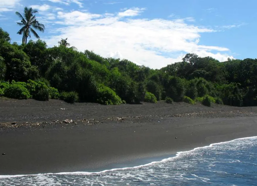 Dijual atau Sewakan Tanah Lokasi Startegis Pinggir Pantai di Bali photo 3