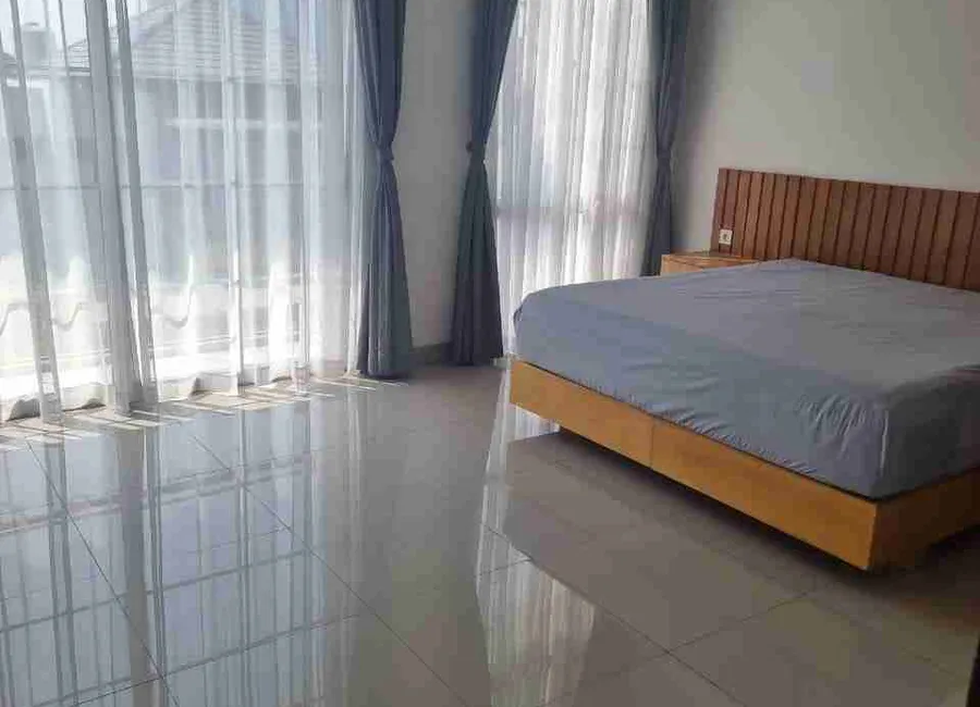 Rumah Elegant View Danau photo 2