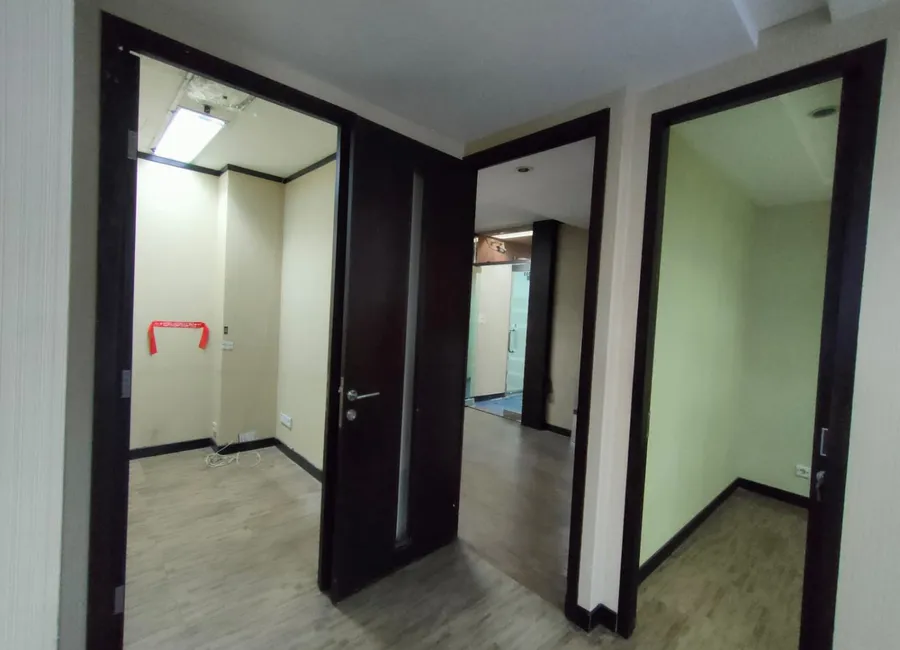 Sewa Kantor Strategis di Kawasan Sudirman photo 3