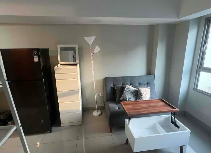 Disewakan Studio Semi Furnish Apartemen The Springlake View Summarecon Beksi photo 4