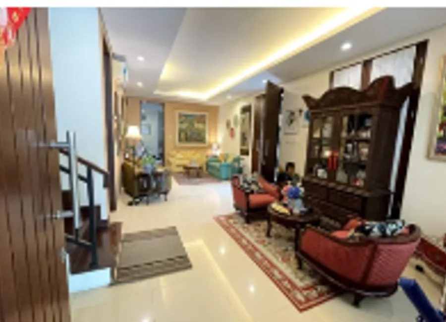 DIJUAL â Rumah Mewah 2 Lantai di Lebak Bulus, Jakarta Selatan photo 3