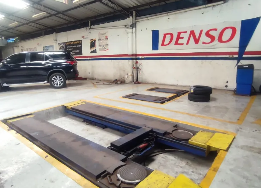 DIJUAL BENGKEL STRATEGIS DEPAN JALAN RAYA DI KARAWACI photo 2