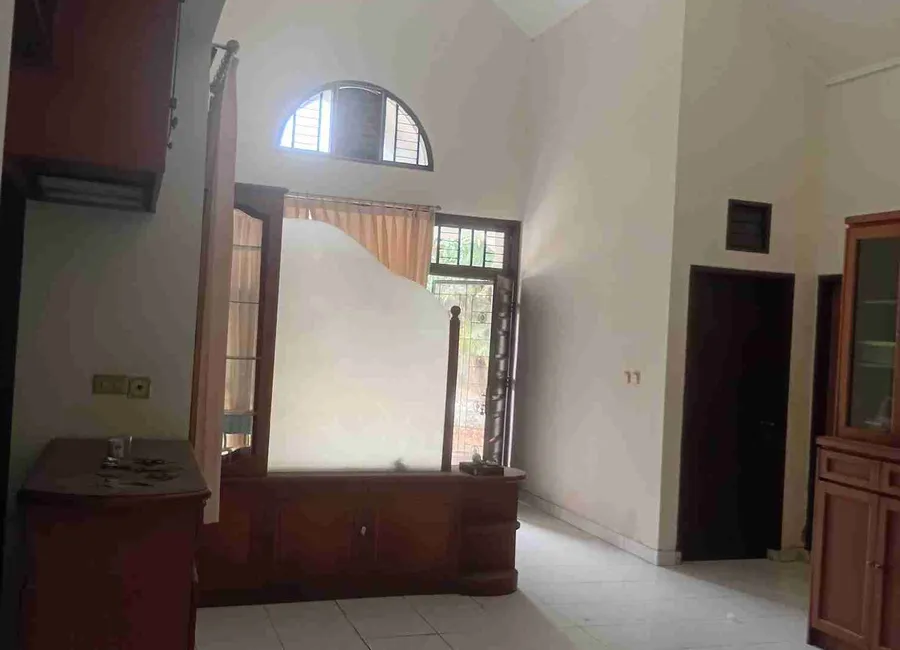 Disewakan rumah di Alam Sutera photo 5