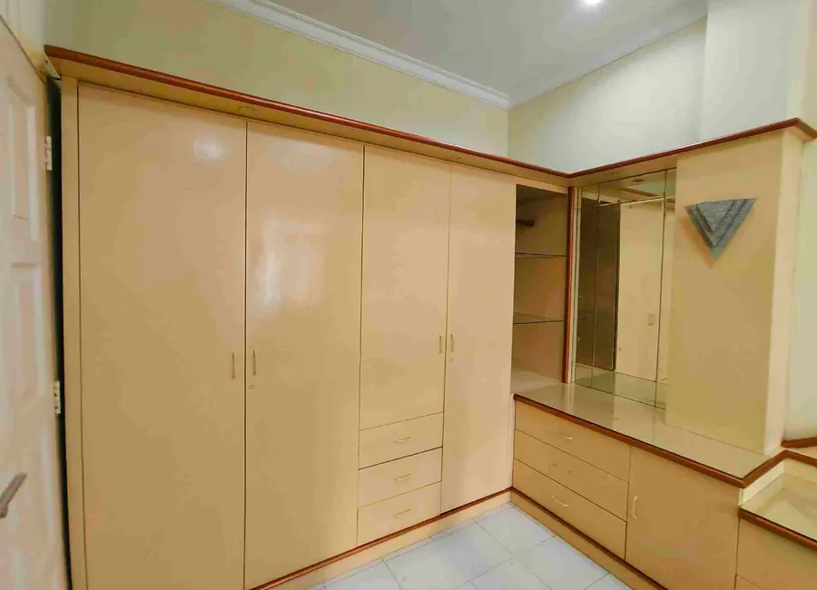 dijual / disewakan rumah siap huni 2 lantai di kelapa gading photo 2