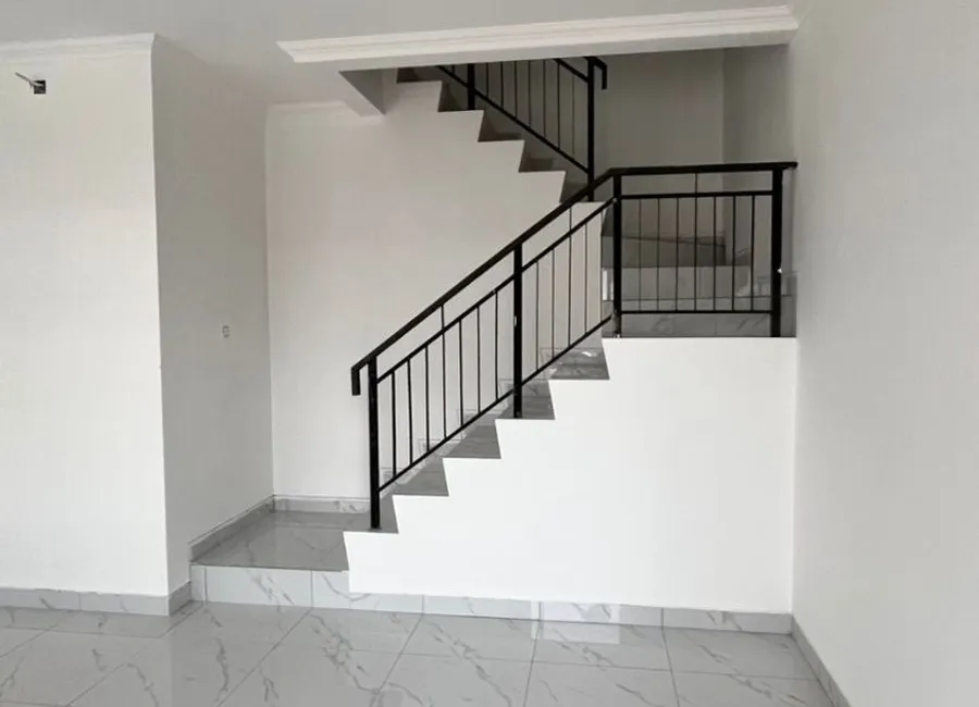 Dijual Rumah 2 Lantai Di Bukit Nirmala PIK 2 Lokasi Strategis photo 3