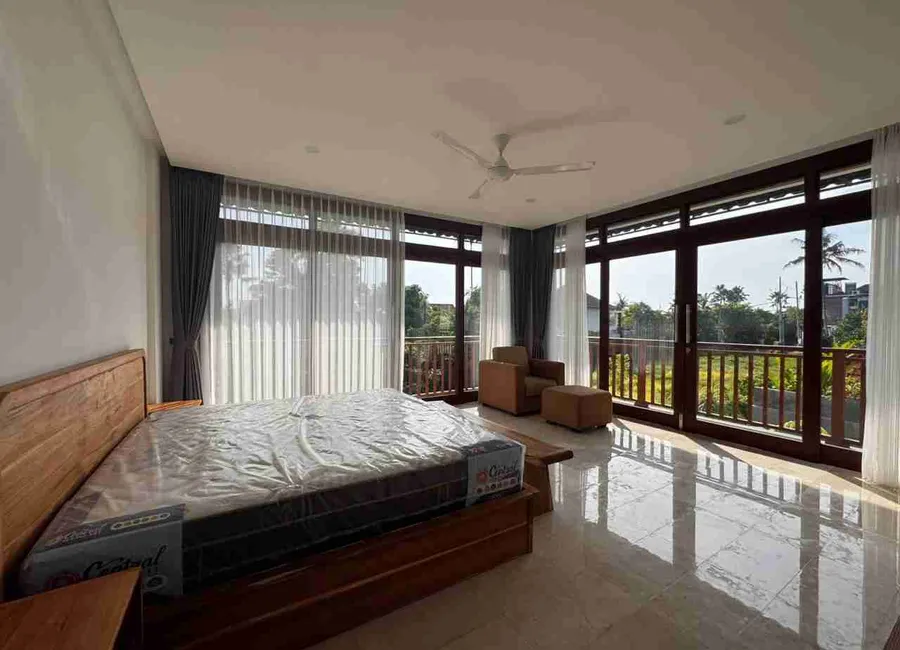 villa for sale photo 3