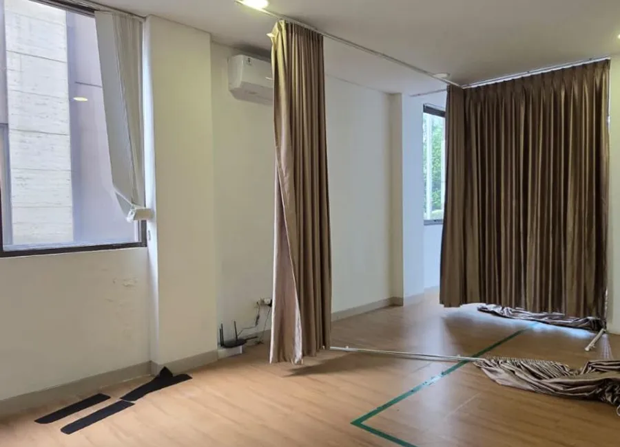 Dijual rugi ruko icon hadap jalan boulevard utama photo 4