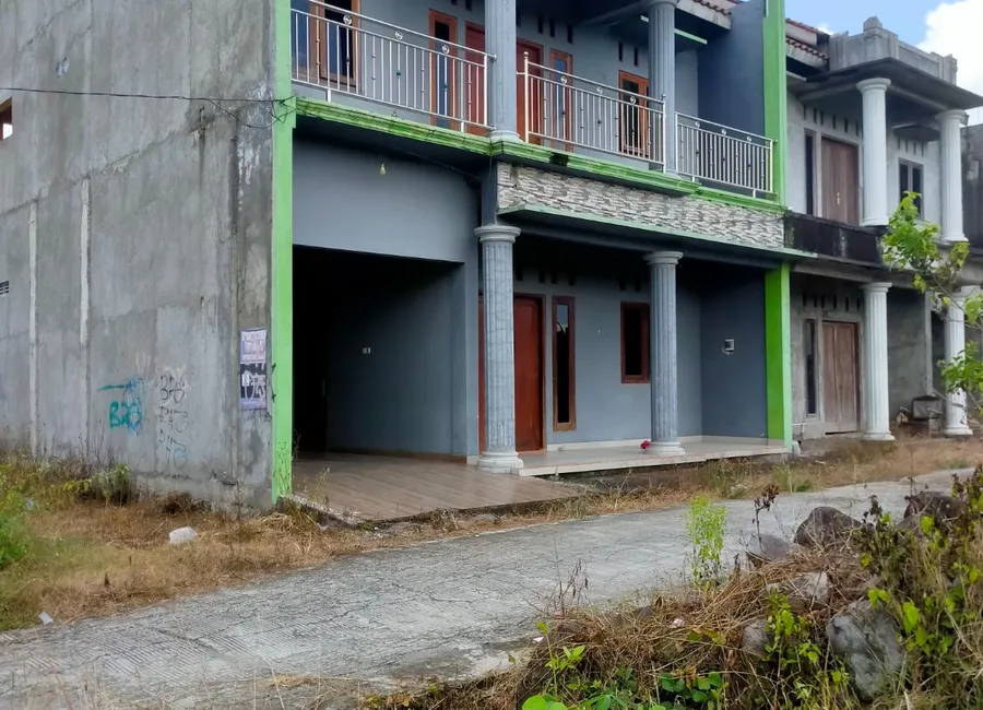 Dijual atau dikontrakkan rumah dkt RSU HASTUTI Karangmalang Sragen
