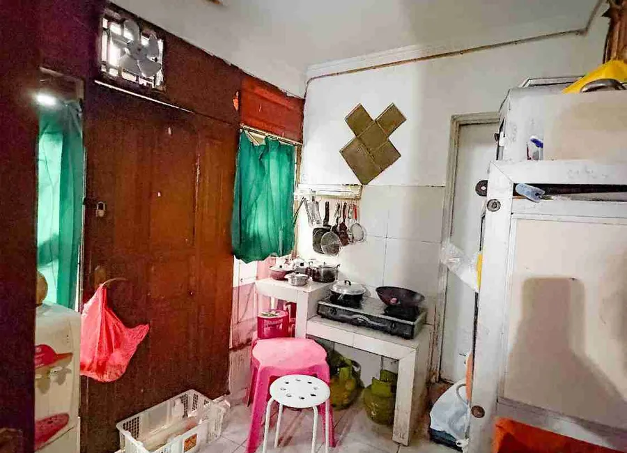 Jual rumah strategis di Tebet photo 4