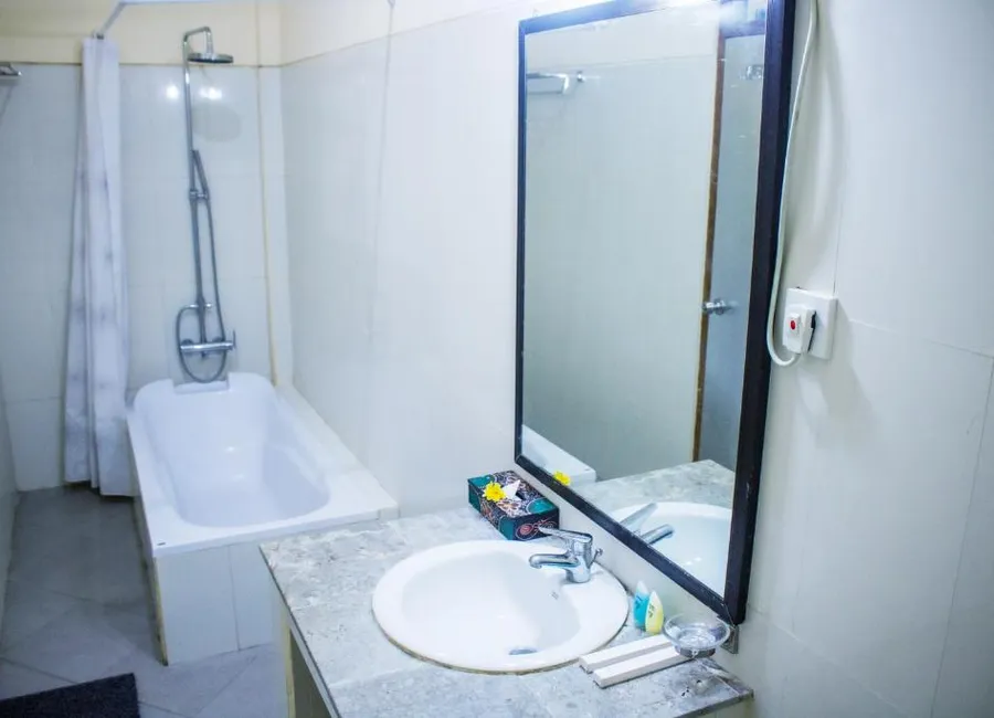 Dijual atau Sewakan Hotel Siap Operasi Lokasi Startegis Pinggir Pantai di Bali photo 3