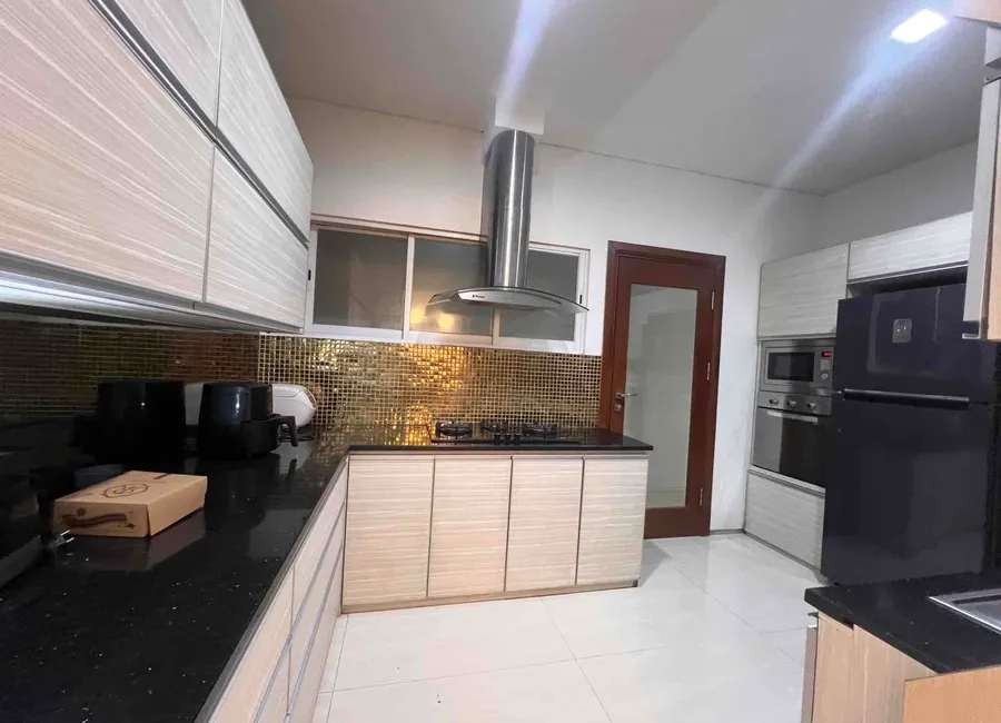 Harga di bawah njop. Rumah  bagus di sunter, jakarta utara, jalan depan 3 mobil, bebas banjir, semi furnished, lingkungan eksklusif. photo 3