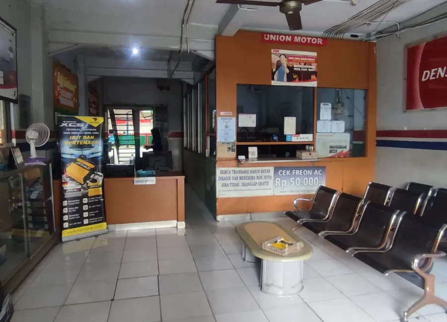 DIJUAL BENGKEL STRATEGIS DEPAN JALAN RAYA DI KARAWACI photo 5