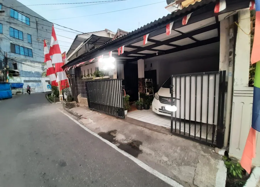 Dijual CEPAT Rumah Strategis Tebet Jakarta Selatan photo 4
