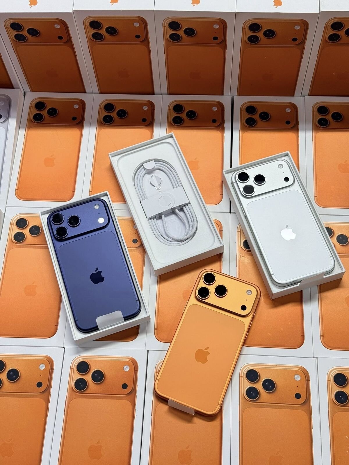 Apple iPhone 17 Pro Max, iPhone 17 Pro, iPhone 17 , iPhone Air , Apple iPhone 16 Pro Max, iPhone 16 Pro, iPhone 16, Samsung Galaxy S26 Ultra photo 2