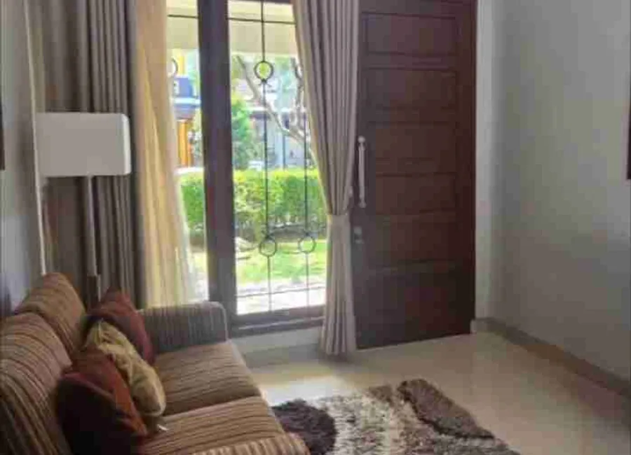 Dijual Rumah Kencana Loka selangkah dari tol Bsd photo 2