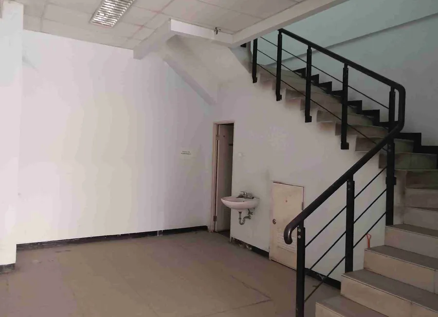 disewakan ruko 3 lantai tangcity business park photo 3