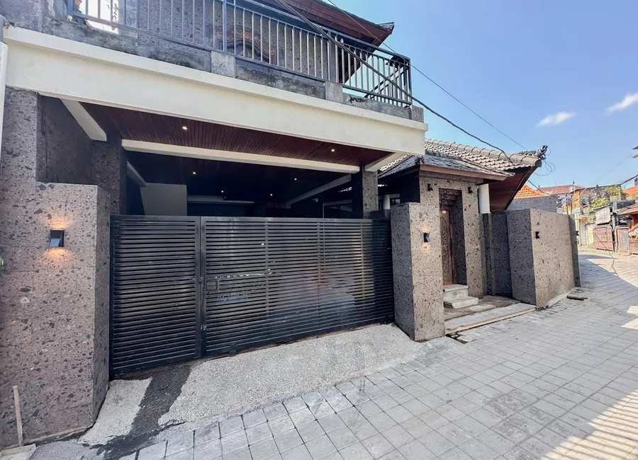 Jual Villa Strategis jalan Raya Canggu, dekat dengan Brawa