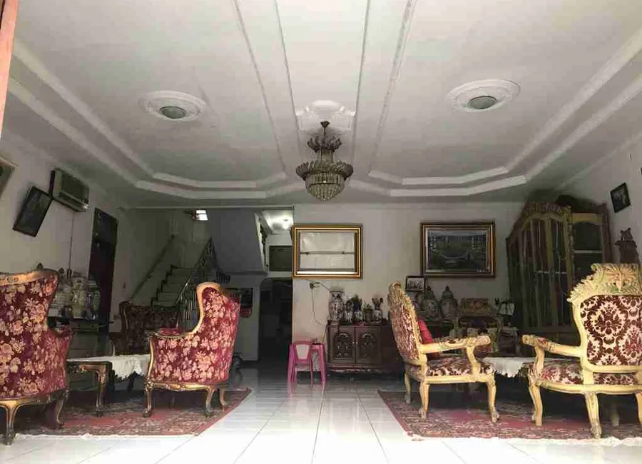 Rumah murah, strategis, pinggir jalan di Kebon Jeruk, Jakarta Barat photo 5