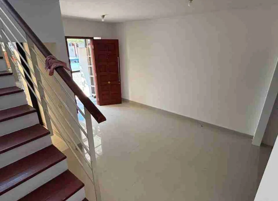 Dijual Rumah Grand Harvest Surabaya Cluster Caspia - Siap Huni photo 2