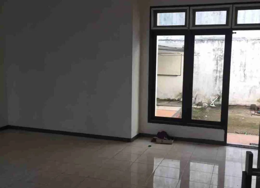 Dijual dan Disewakan Rumah di Graha Sampurna Indah Wiyung Lokasi Strategis photo 5