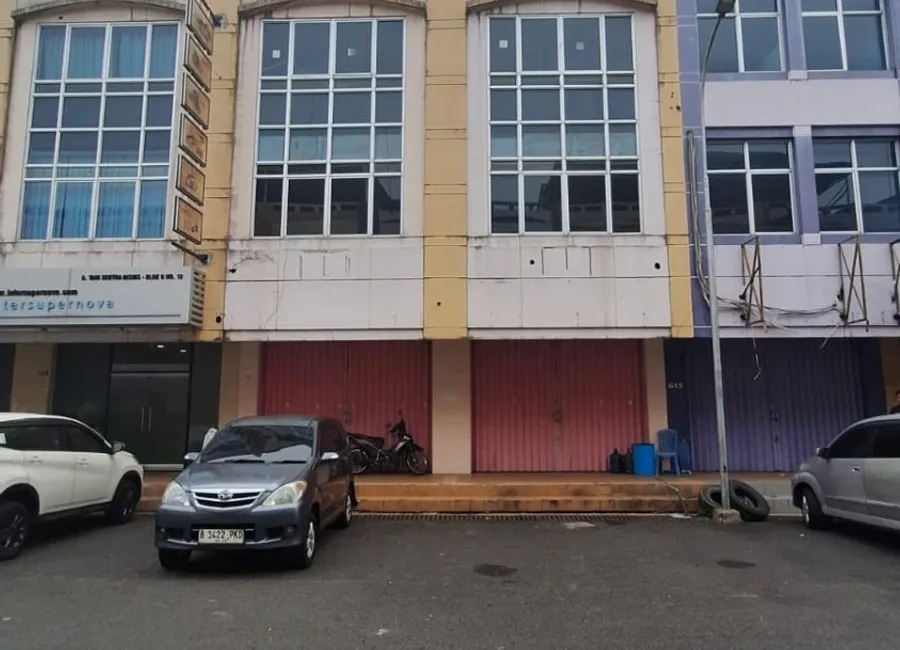 Disewakan Ruko 3 Lantai Gandeng Komplek Ayani Mega Mall Pontianak