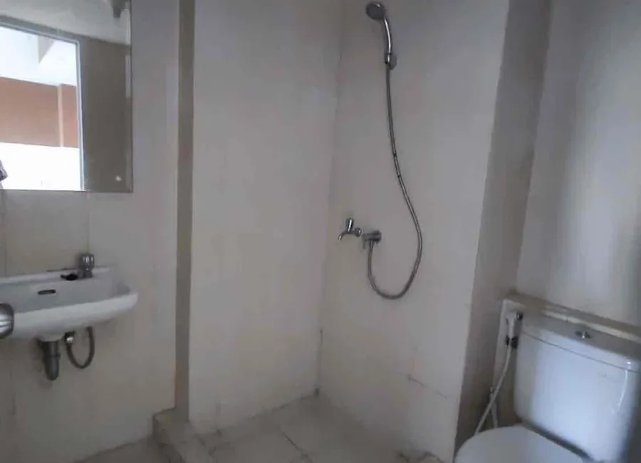 Disewakan Studio Kosongan Apartemen Springlake View Summarecon Bekasi photo 4