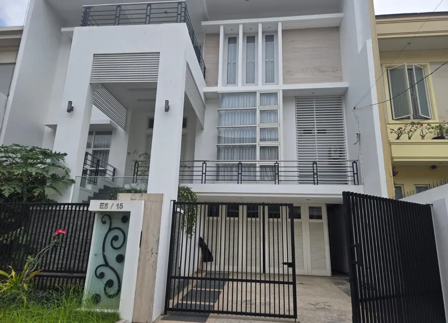 Dijual Rumah Galaxi Bumi Permai Tahap 1 Minimalis Modern Siap Huni photo 1