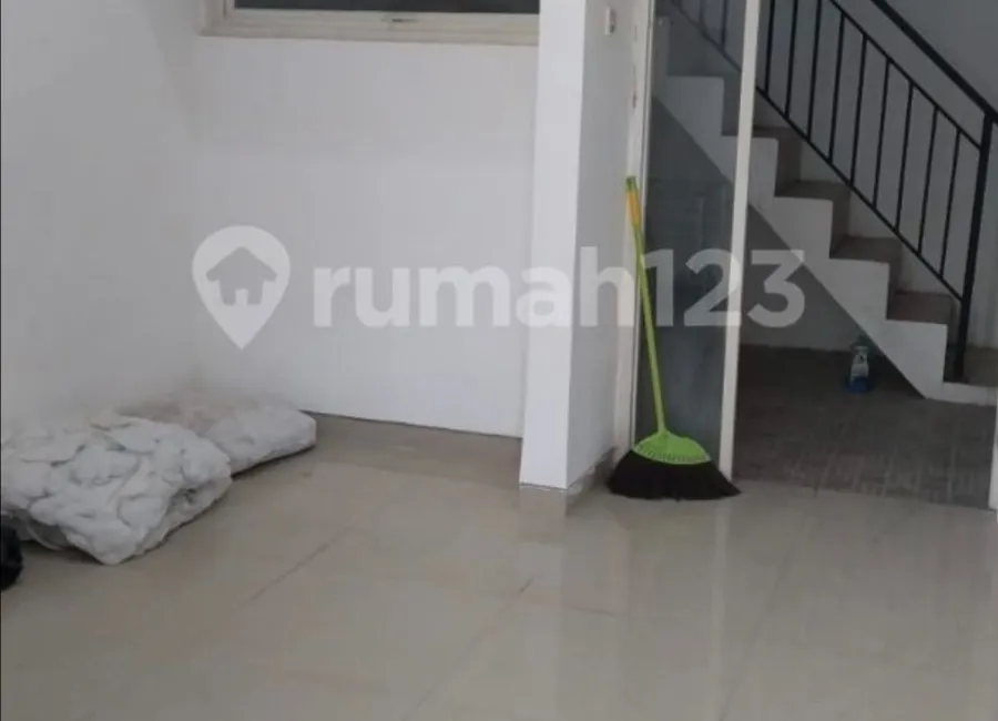 Dijual Murah Rumah 1,5 Lantai di Perumahan Mewah Menganti photo 5