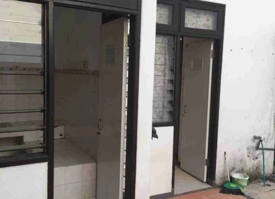 Dijual dan Disewakan Rumah di Graha Sampurna Indah Wiyung Lokasi Strategis photo 4